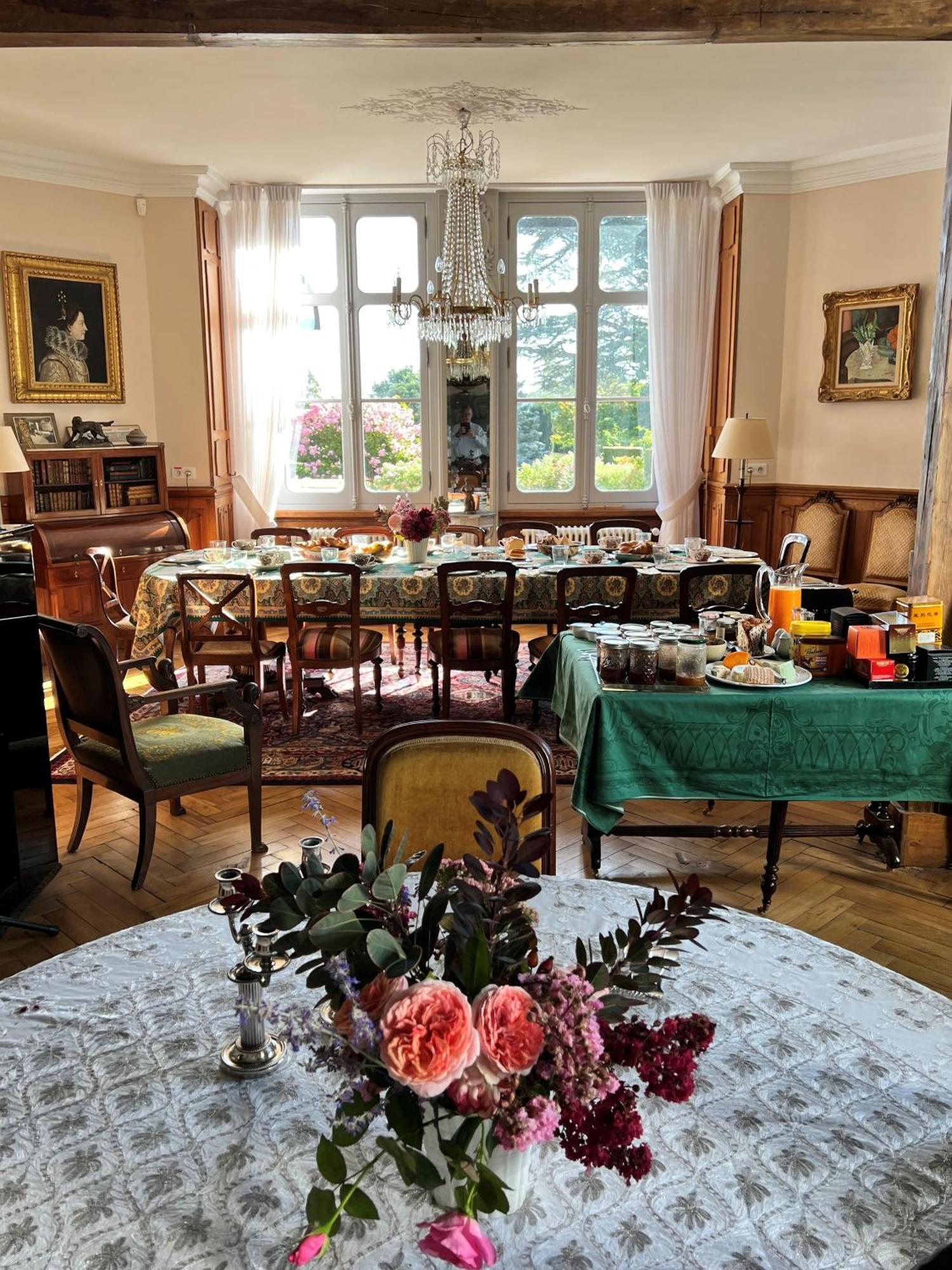Le Prieure D'Orchaise Luaran gambar