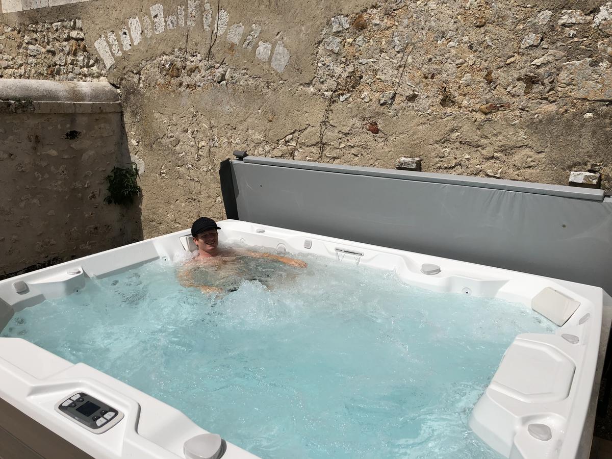 Le Prieure D'Orchaise Luaran gambar