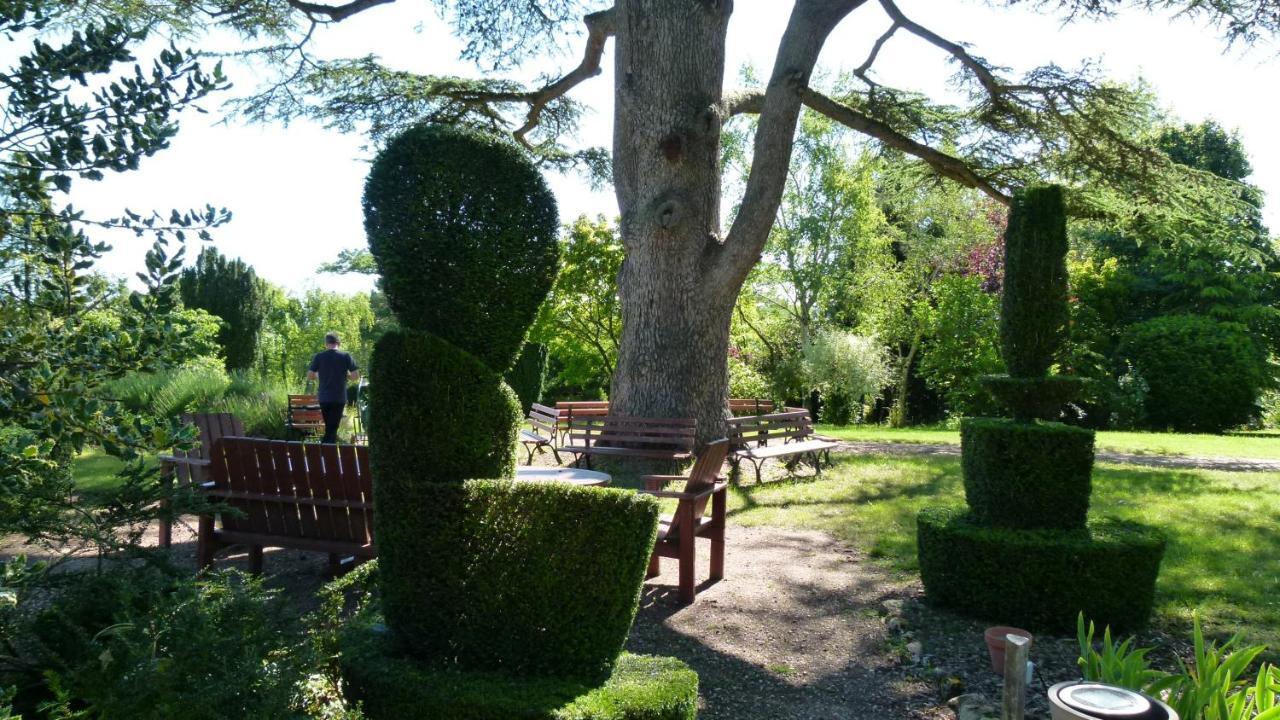 Le Prieure D'Orchaise Luaran gambar